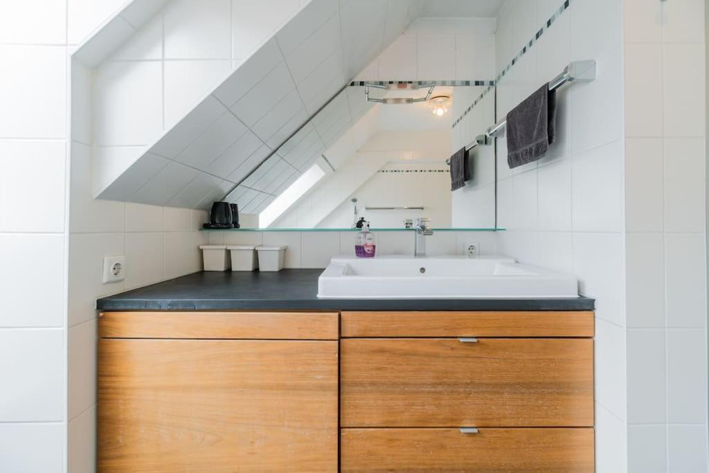 Ruhige Dachwohnung Mit Terrasse Berlin Mitte - Spacious Modern Rooftop Loft In Berlin Mitte Exterior foto