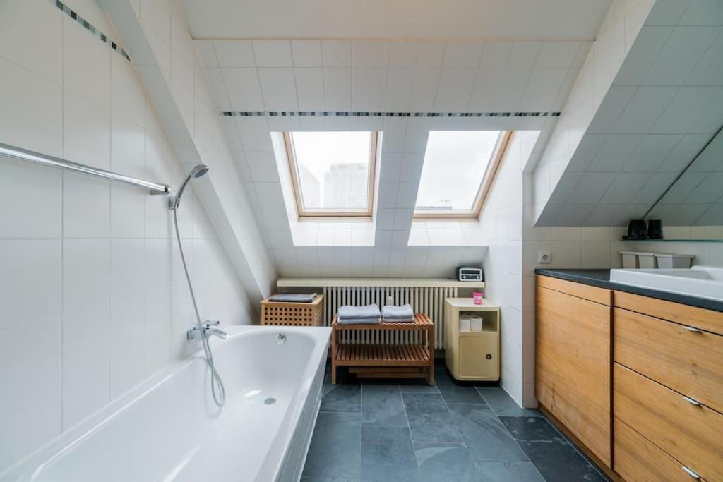 Ruhige Dachwohnung Mit Terrasse Berlin Mitte - Spacious Modern Rooftop Loft In Berlin Mitte Exterior foto